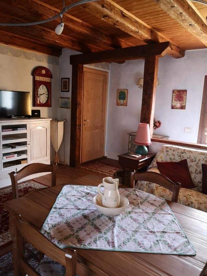East Wind Bed and Breakfast Medea Eksteriør billede