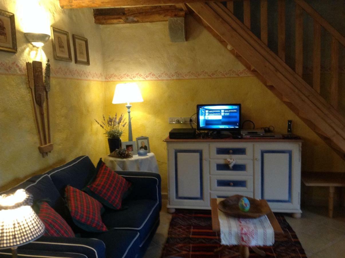 East Wind Bed and Breakfast Medea Eksteriør billede