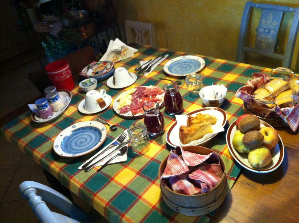East Wind Bed and Breakfast Medea Eksteriør billede